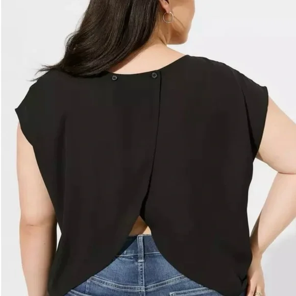 Set of 2 size 18(2x) tops from torrid. One pink one black, Brand NWT! - Picture 8 of 9